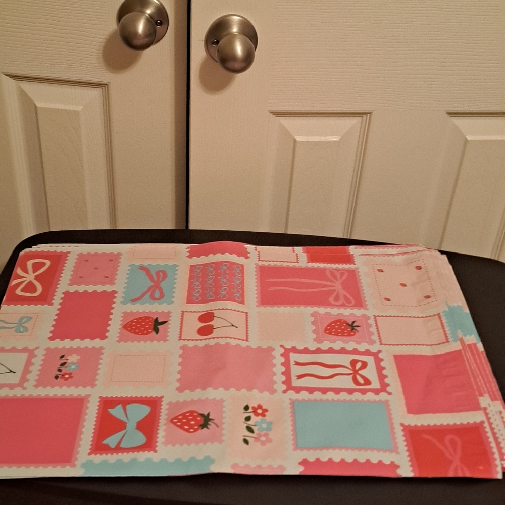 15 ct 14.5×19 Colorful Gift-Themed Polymailers